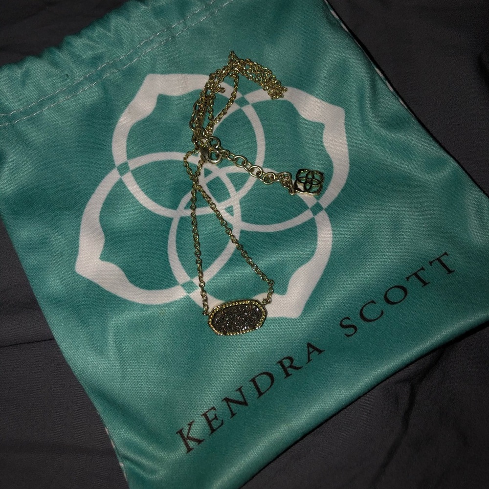Elisa Kendra Scott necklace